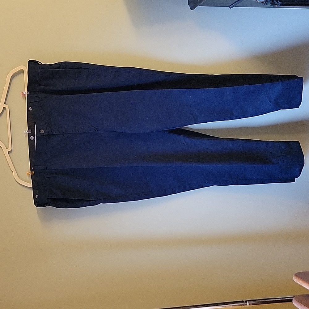 Haggar Clothing mens casual dark blue work pants  2 pleat trousers Waist 44